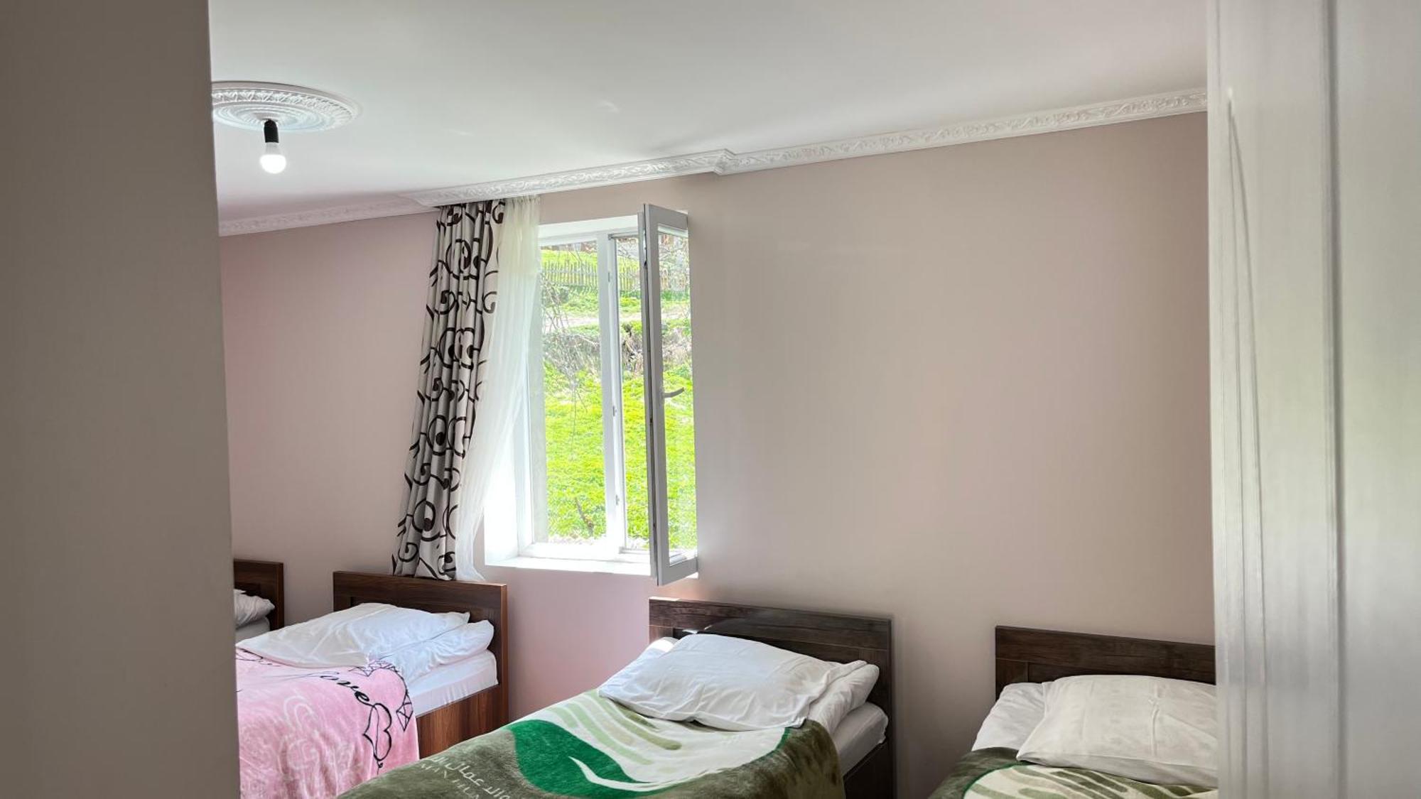 Ciuri'S Guesthouse Zhabeshi Luaran gambar